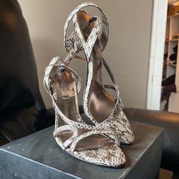 BCBG Maxazria Heels Snake Skin (White leather) Heels - Picture 1 of 4